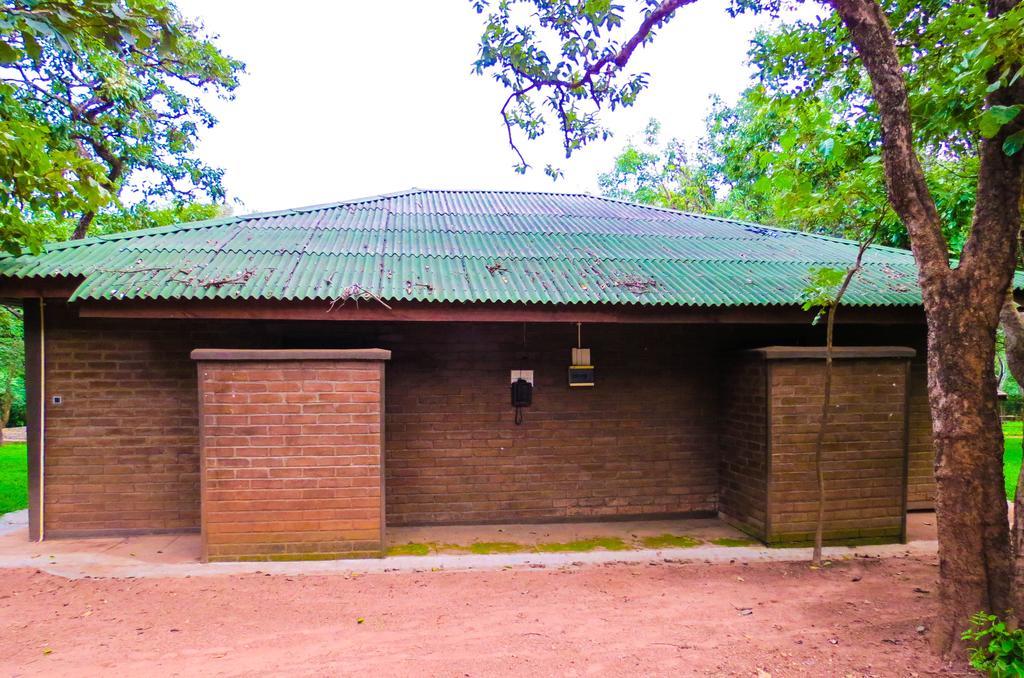 Woodlands Lilongwe Hotel Exterior photo