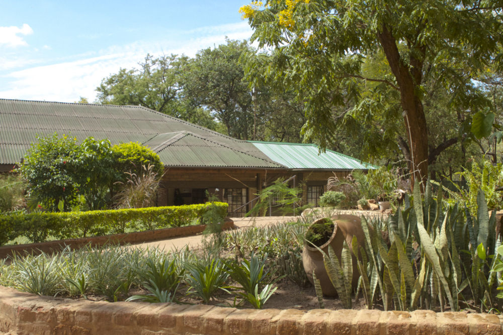 Woodlands Lilongwe Hotel Exterior photo