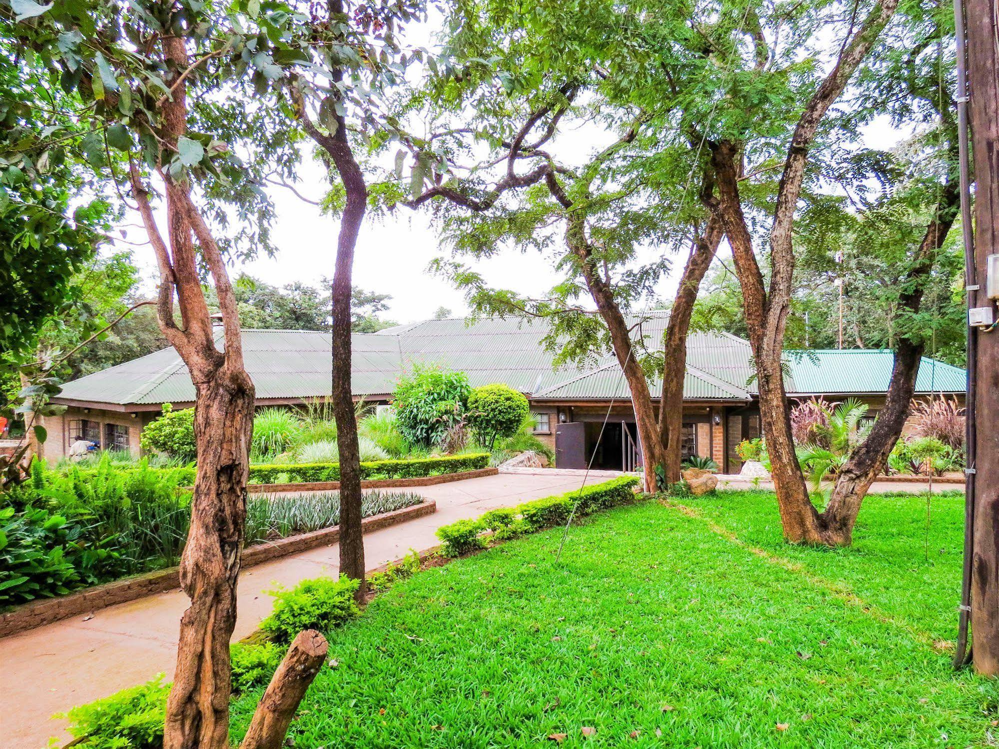 Woodlands Lilongwe Hotel Exterior photo